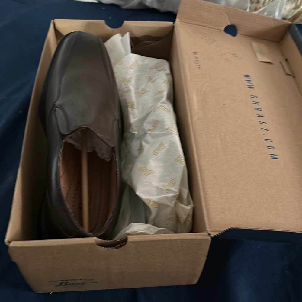 G.H Bass & Co men’s slip on Glenn Oxford leather light weight shoe new in box